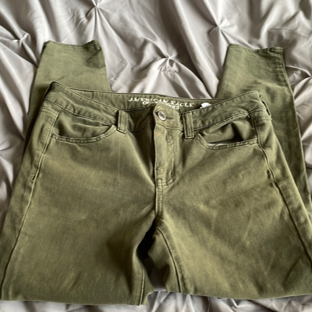 Army green jegging American Eagle